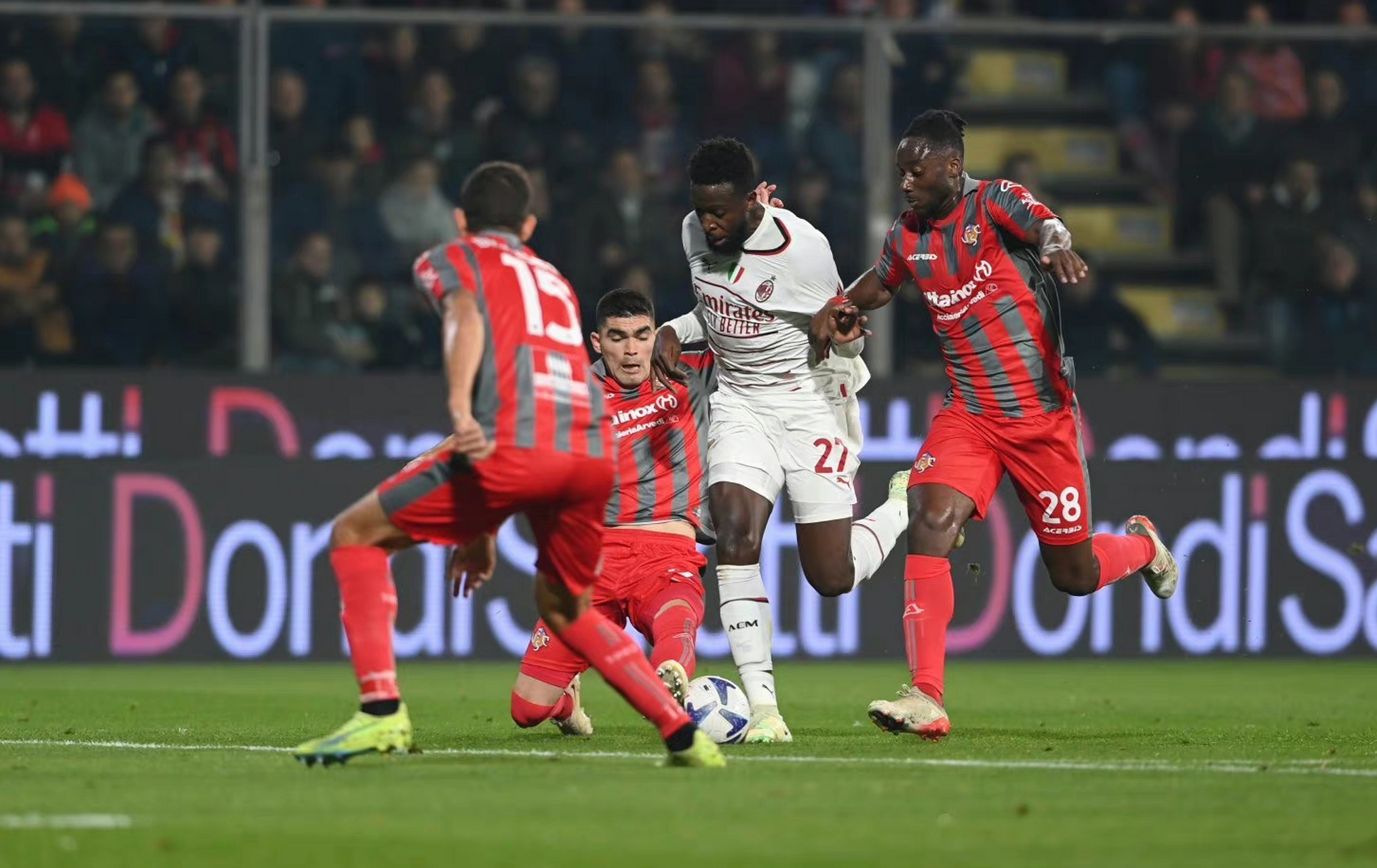 赛拖延至最 赛拖延至最