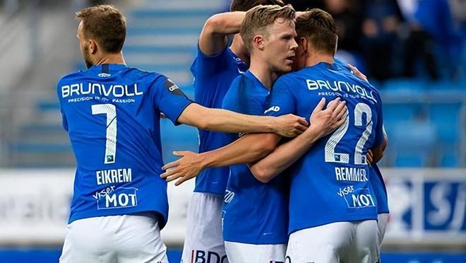 并且在关键 并且在关键